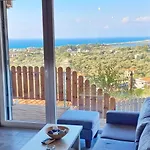 Labros Sea View شقة