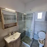 Labros Sea View Apartman Fríni