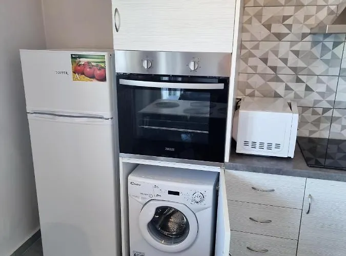 Labros Sea View Апартаменты *